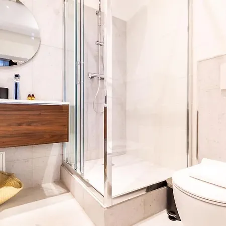 Typical Parisian Apart#quatier Latin#notre Dame# Apartment